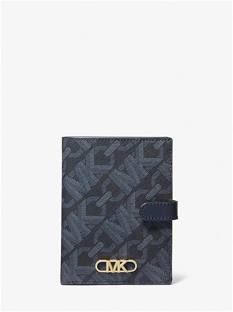 michael kors passhülle|Empire Medium Signature Logo Passport Wallet .